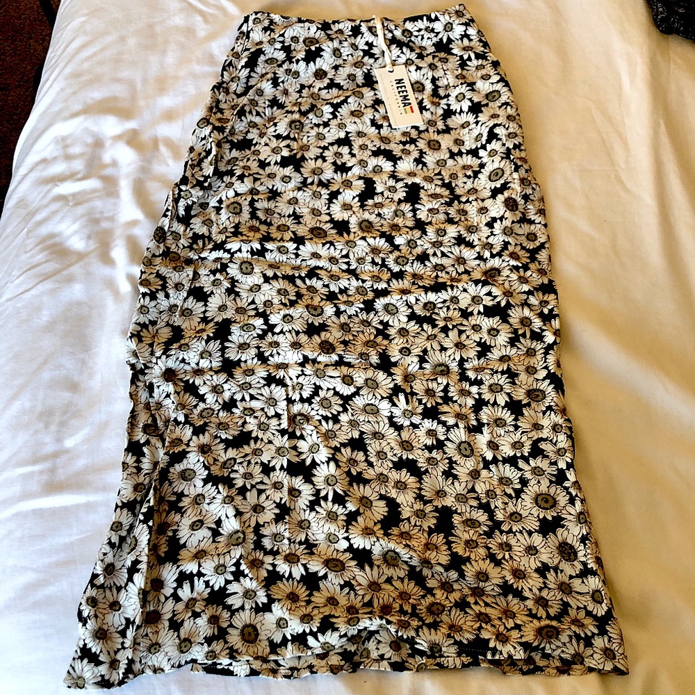 Moments Unforgettable Floral Skirt